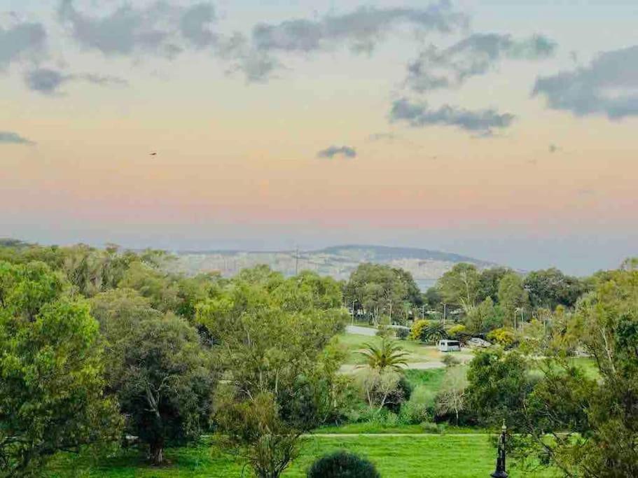 Luxury 3 Bedroom Panoramic Views In Hotspot With Fibre Optic Wifi And Netflix Tanger Kültér fotó